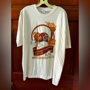 Vintage Bethune-Cookman College HBCU T-Shirt 90s Hanes Football Graphic Tee XL